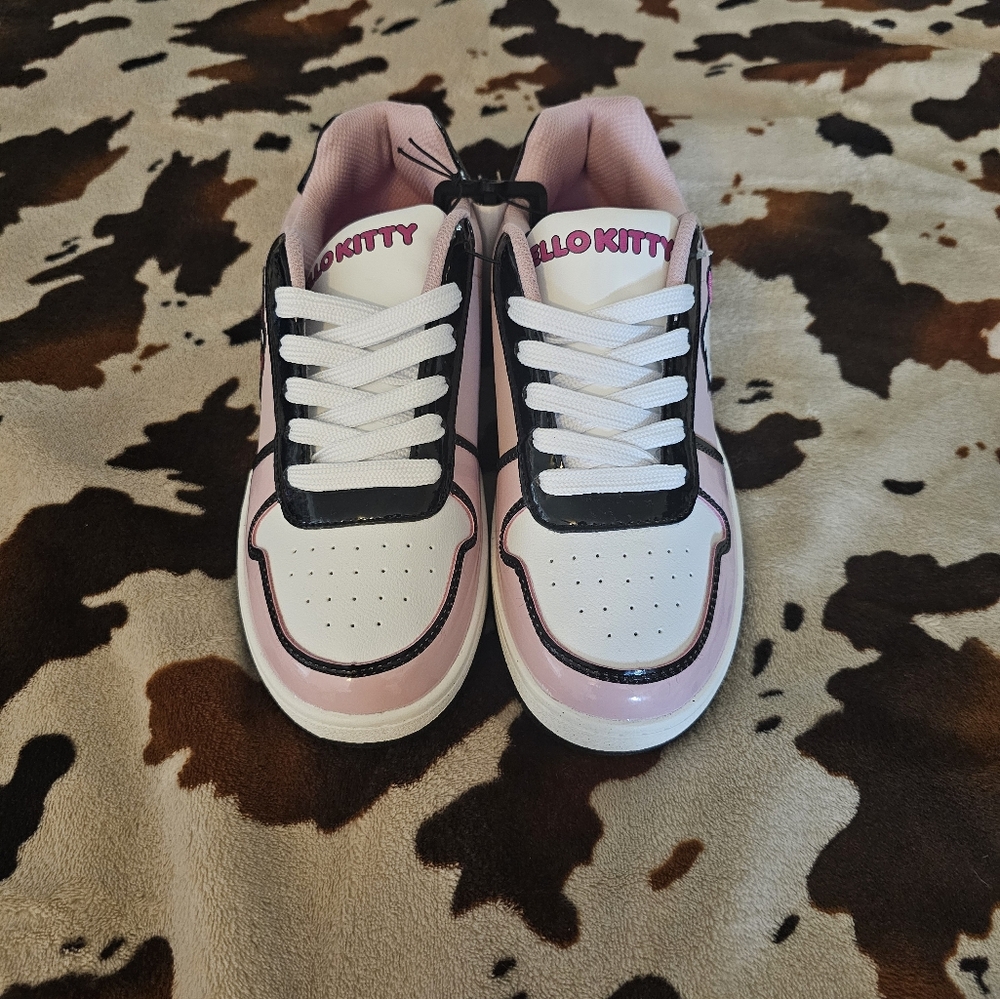 Hello Kitty by Sanrio Women's Pink Casual Court Sneakers - Picture 2 of 4
